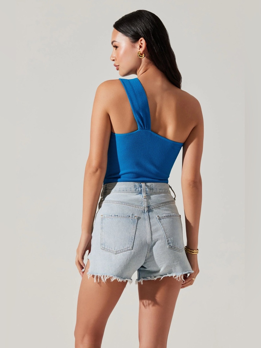 New ASTr the label Blue One-Shoulder Ribbed Tank Brie sweater top  sz L - Picture 2 of 9